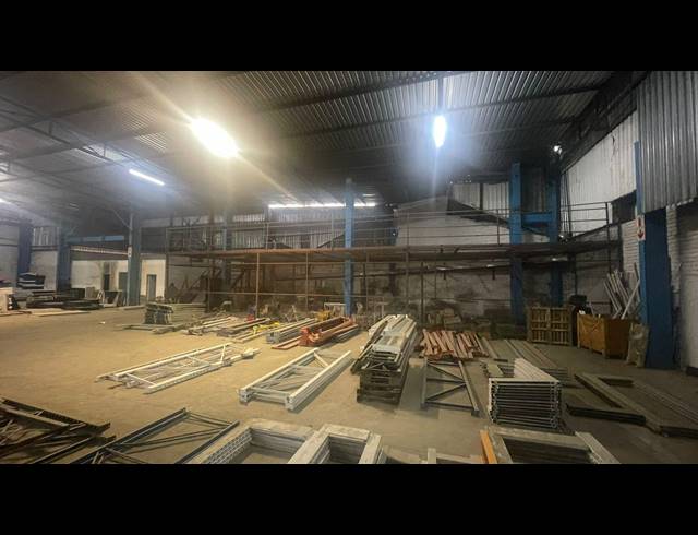 2,700M² WAREHOUSE TO LET IN HERMANSTAD